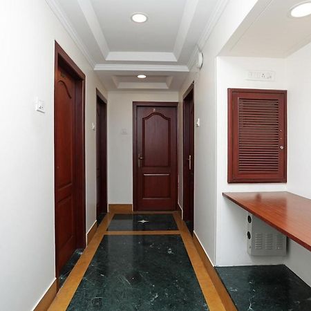 פונה Hotel Lotus מראה חיצוני תמונה